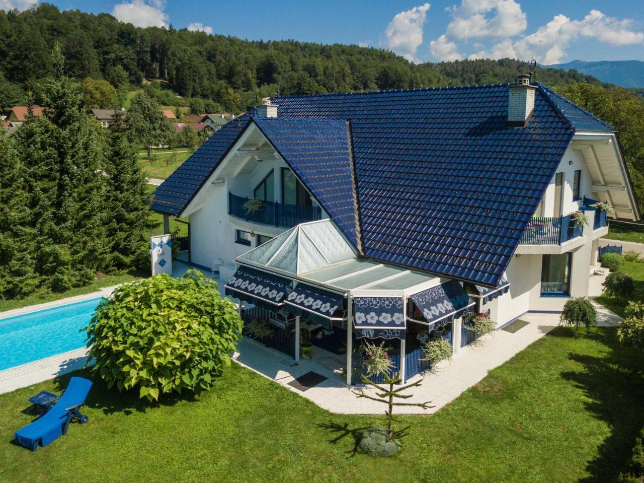 Modrin Apartments Камник Экстерьер фото